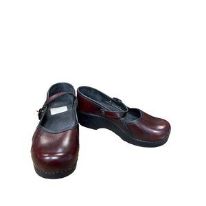 Dansko womans Burgundy Leather Mary Jane Clogs Nursing shoes Size 36/5.5-6 SKU 9